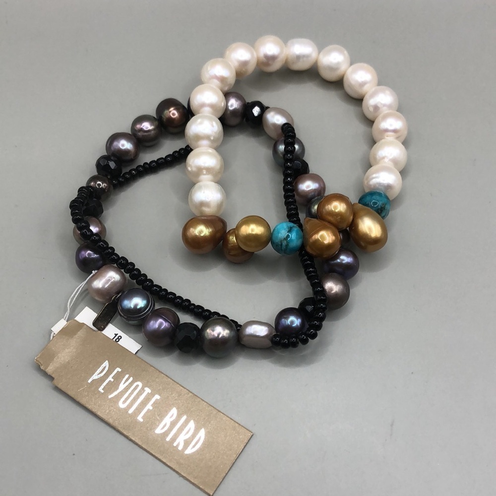 Peyote Bird Peacock Pearls Stretch Bracelet + Free Artisan Pearl Bracelet